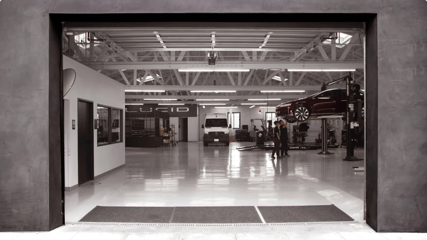 Lucid Lease End glass-lenses